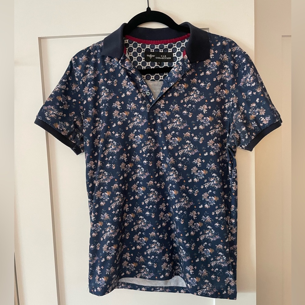 VIP collection men’s floral collared shirt, size S